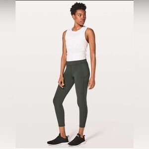 Lululemon Final Lap Crop *23"
Evergreen Size 4